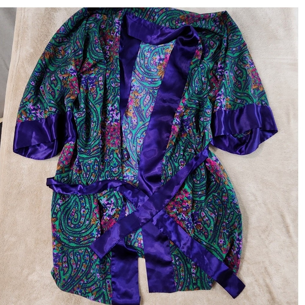 Victoria Secret Gold Label Silk paisley robe womens purple/green floral OSFA